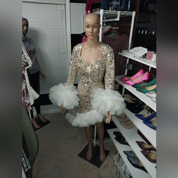 Asymetrical Sequin Embellished Skirt Set - Picture 5 of 5